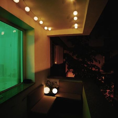 Zaza Apartament - Central Area, With Balcony ทาร์กู จิอู ภายนอก รูปภาพ