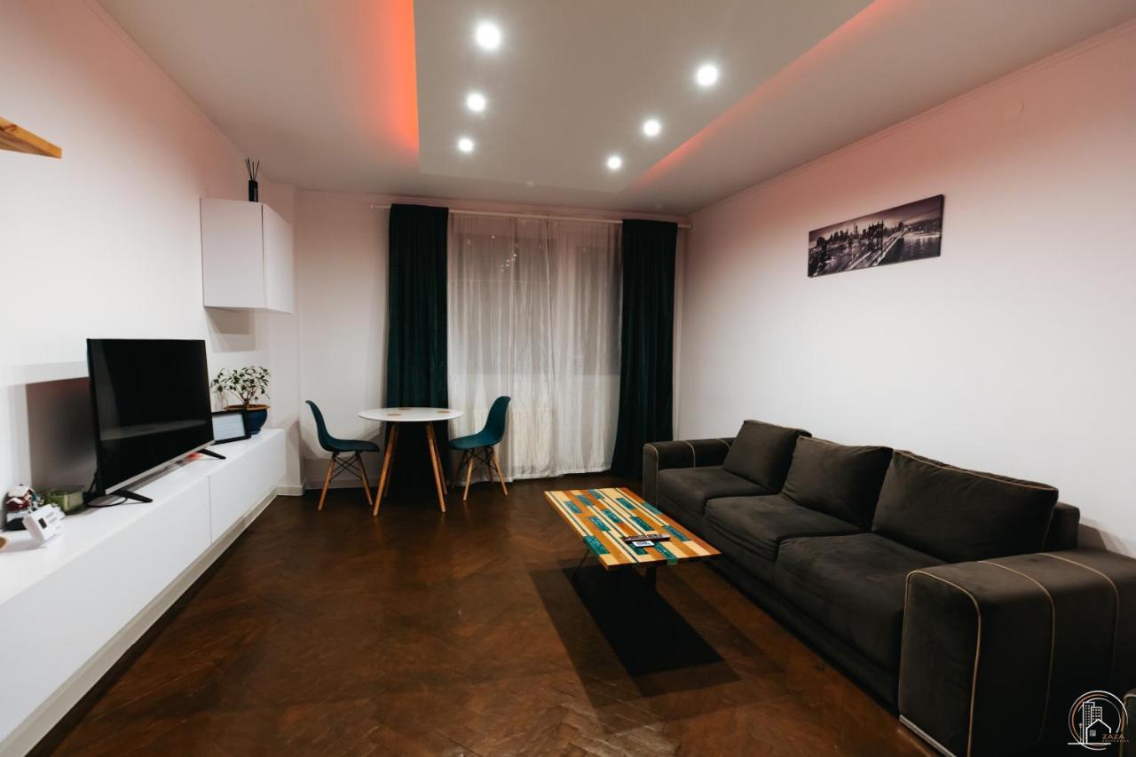 Zaza Apartament - Central Area, With Balcony ทาร์กู จิอู ภายนอก รูปภาพ