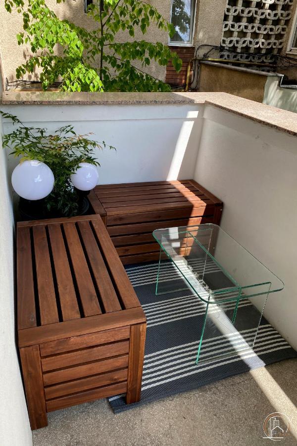 Zaza Apartament - Central Area, With Balcony ทาร์กู จิอู ภายนอก รูปภาพ